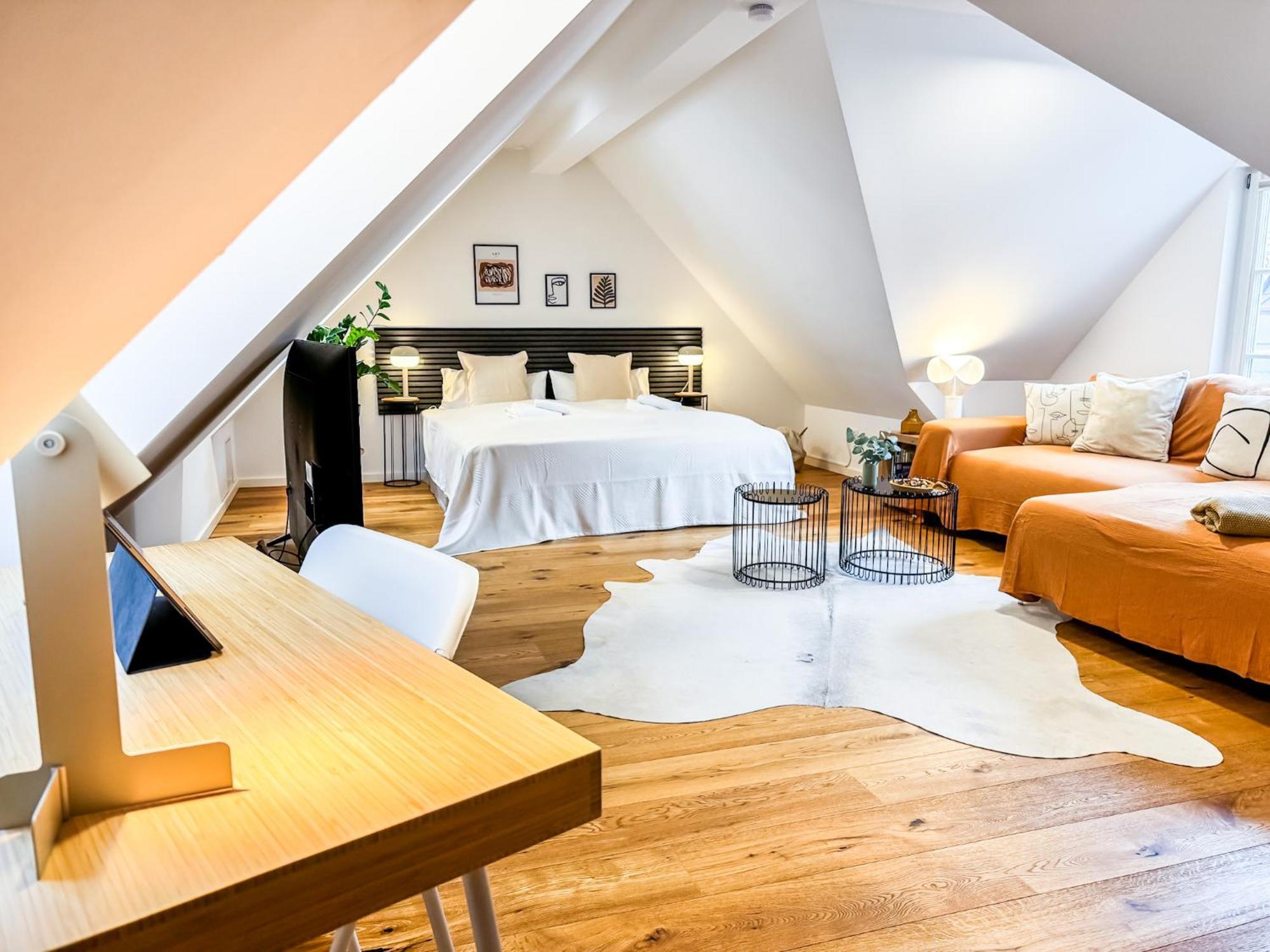 Downtown Hideaway Apartment